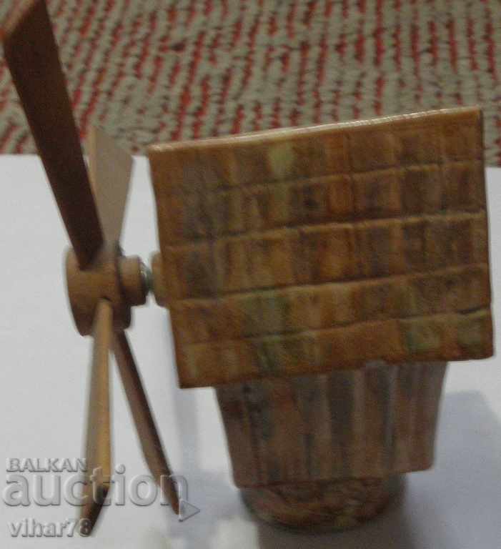 Licitație Figurină din ceramică moara de vânt Nessebar
