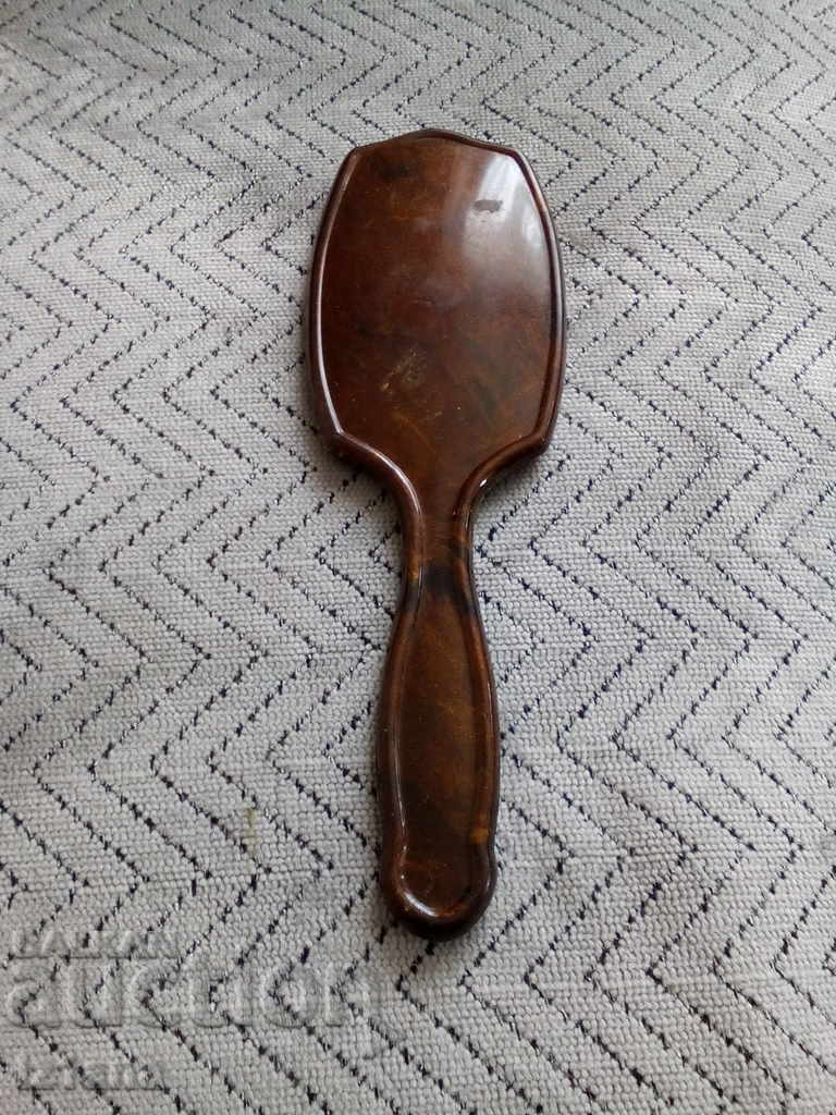 An old mirror, a mirror with price 9.00 BGN | € 4.60 An old mirror, a mirror with price 9.00 BGN | € 4.60