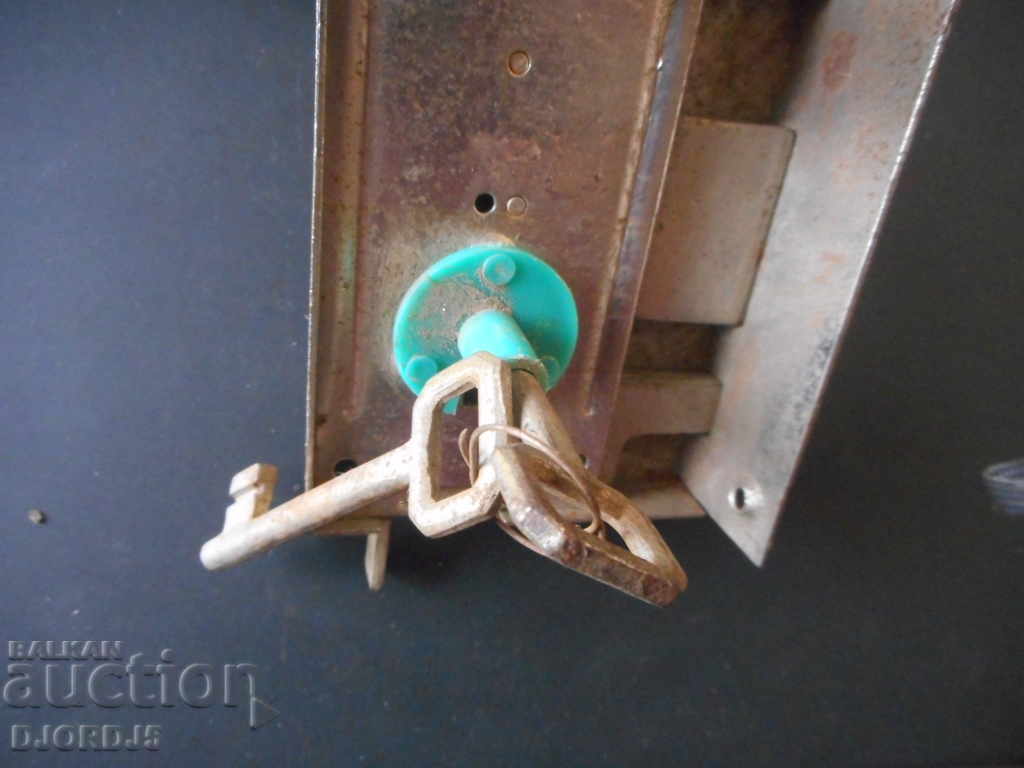 Delivery of Old lock, acting