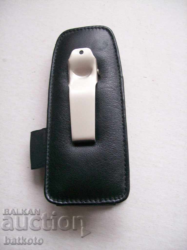 Carcasă de lux pentru telefon mobil cu clemă și dispozitiv de fixare magnetic cu preț 3.00 BGN | € 1.53