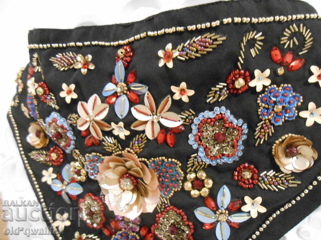 Δημοπρασία Υπέροχο κολιέ μαντήλι στο λαιμό ιδανικό για λαϊκή φορεσιά Δημοπρασία Υπέροχο κολιέ μαντήλι στο λαιμό ιδανικό για λαϊκή φορεσιά