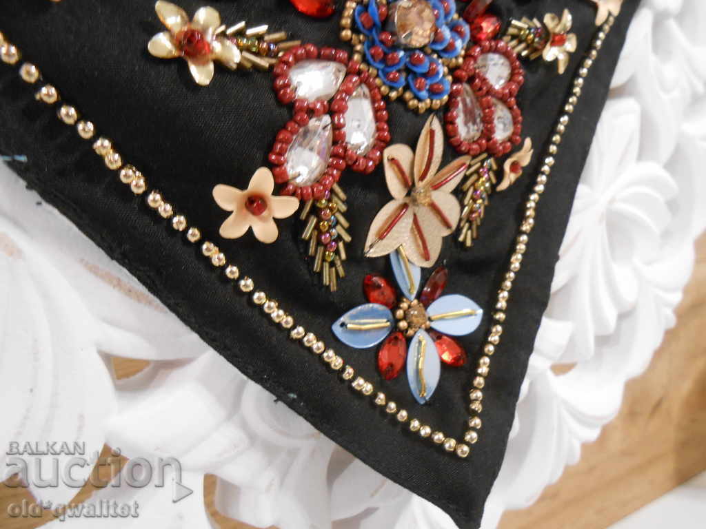 Παράδοση Υπέροχο κολιέ μαντήλι στο λαιμό ιδανικό για λαϊκή φορεσιά Παράδοση Υπέροχο κολιέ μαντήλι στο λαιμό ιδανικό για λαϊκή φορεσιά