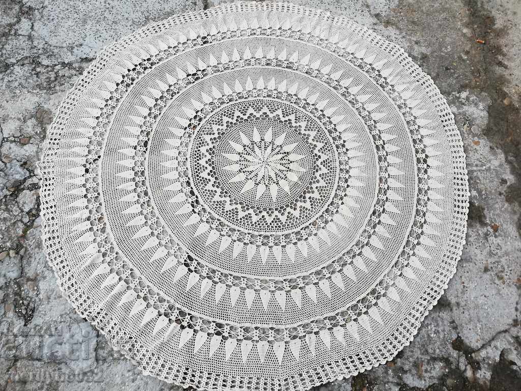 Old round hook round table 165 cm lace lace with price 178.00 BGN | € 91.01