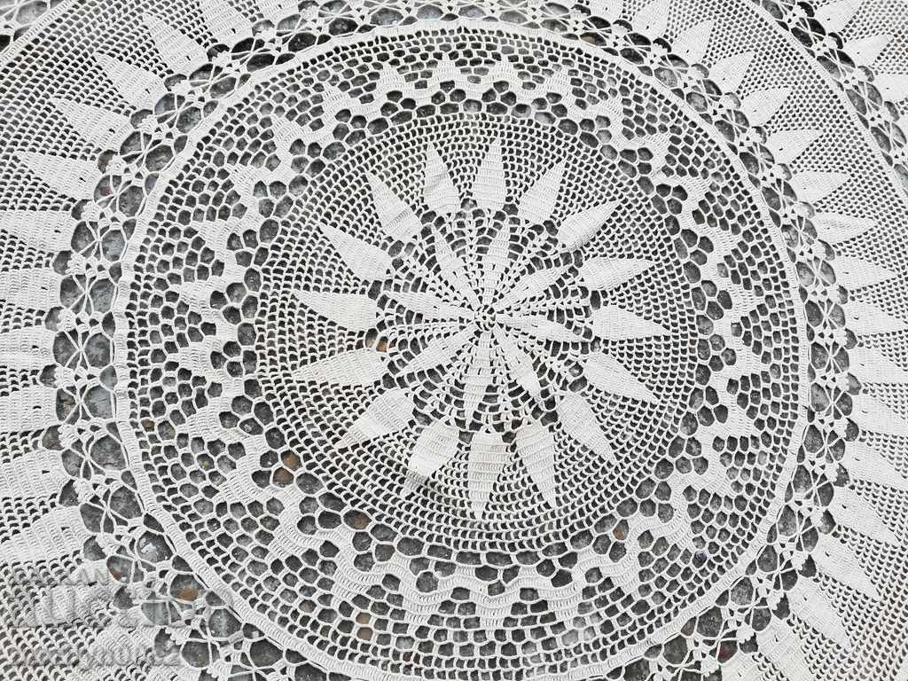 Delivery of Old round hook round table 165 cm lace lace