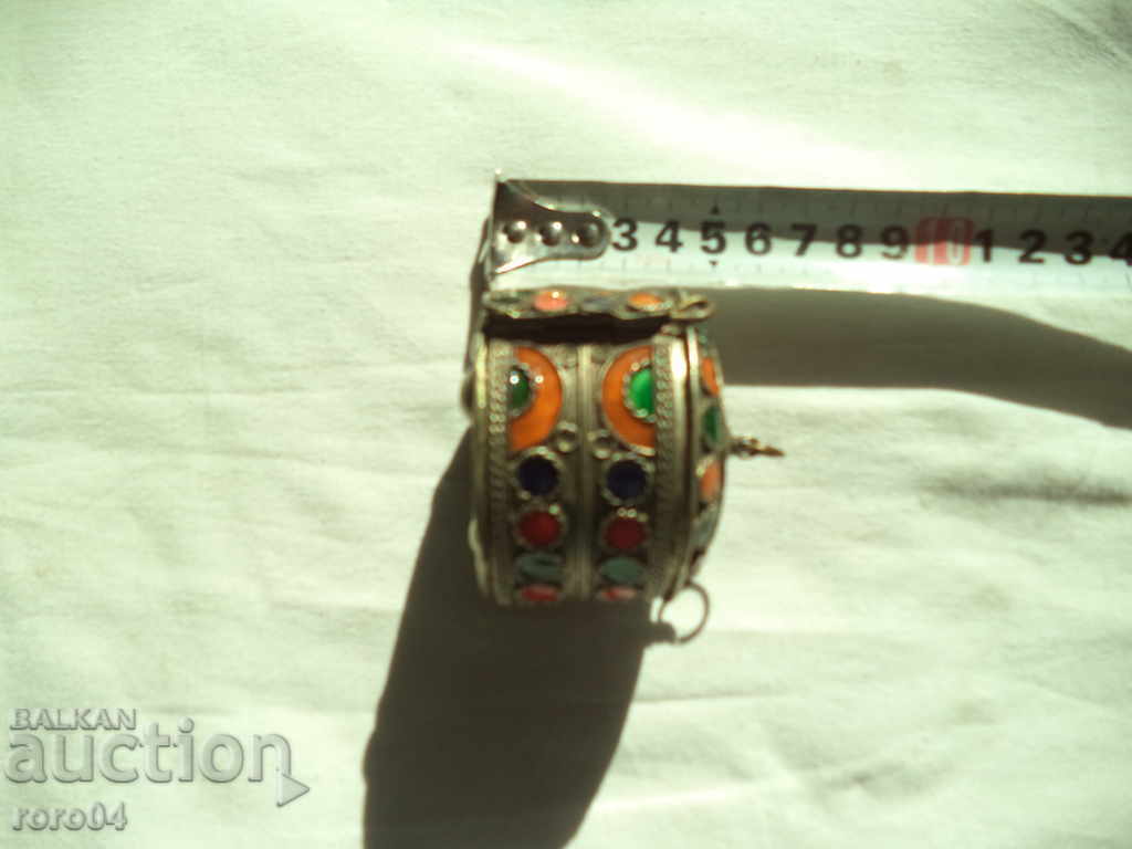 Delivery of INTERIOR OLD SURPRISED GRIVNA - BOX WITH EMAIL Delivery of INTERIOR OLD SURPRISED GRIVNA - BOX WITH EMAIL