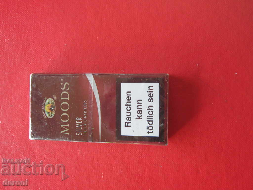 Delivery of Old box of cigarettes Danneman Moods Silver Delivery of Old box of cigarettes Danneman Moods Silver
