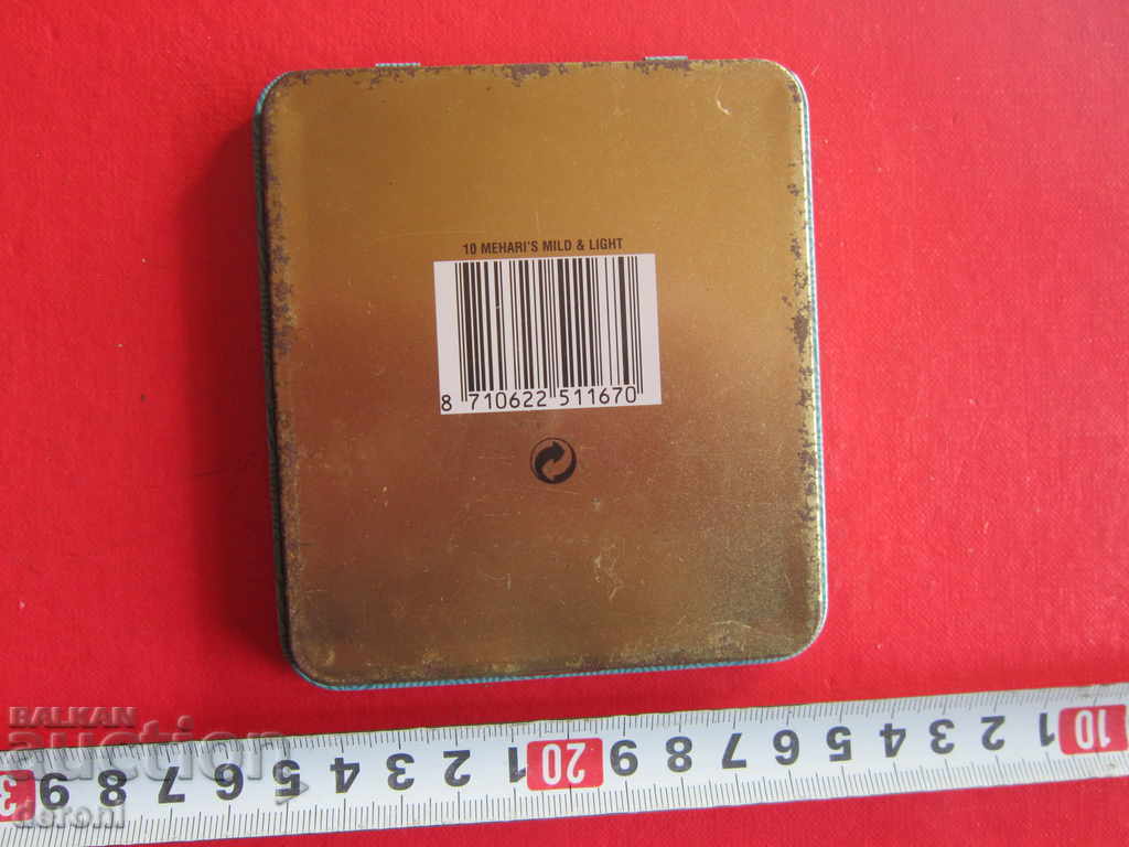 An old tin-filled tin box with Meharis cigarettes with price 15.00 BGN | € 7.67 An old tin-filled tin box with Meharis cigarettes with price 15.00 BGN | € 7.67