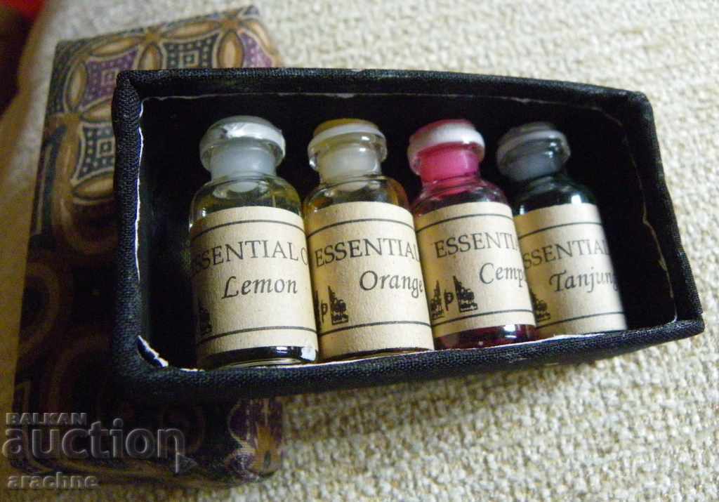 Set of 4 tropical oils