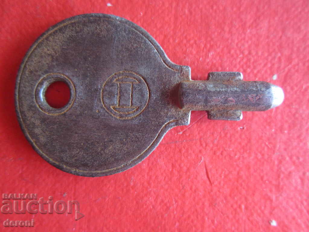 Delivery of German old motorcycle key switch contact key 7 Delivery of German old motorcycle key switch contact key 7
