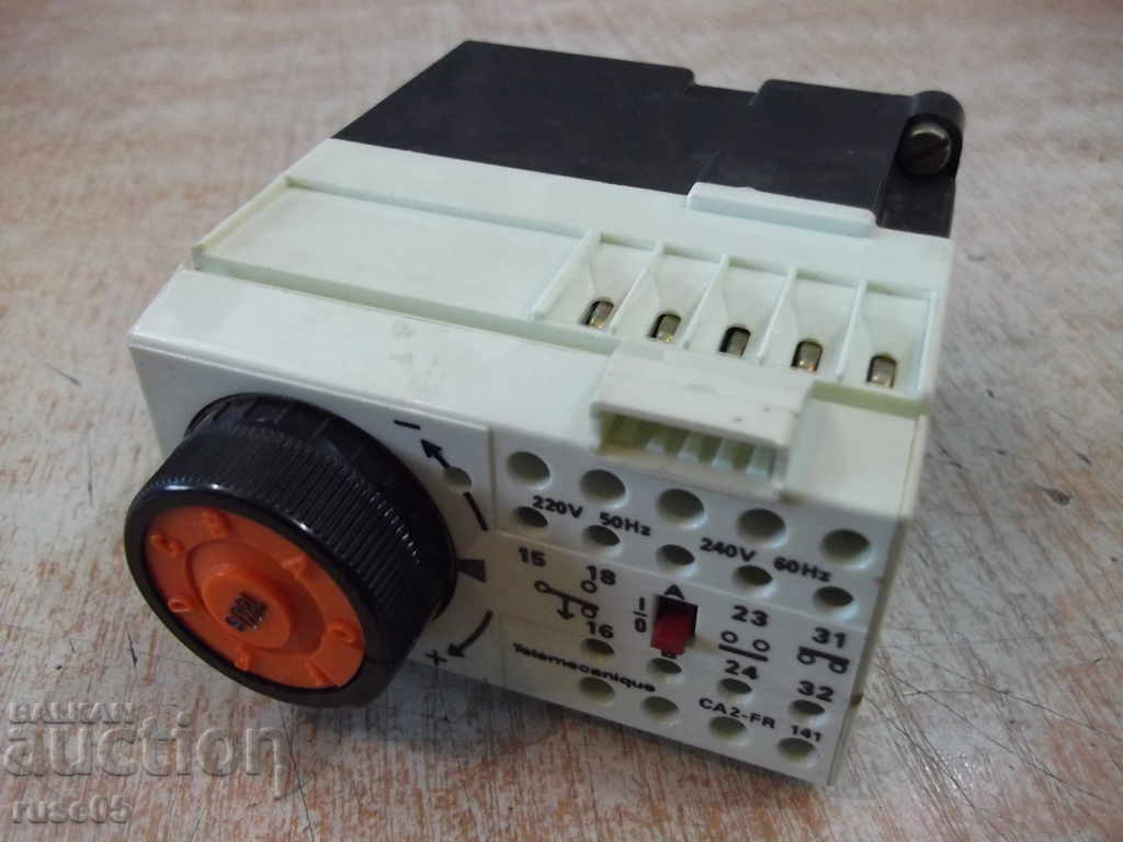Relay Timer Controller "CA2-FR-141" - 6 Relay Timer Controller "CA2-FR-141" - 6