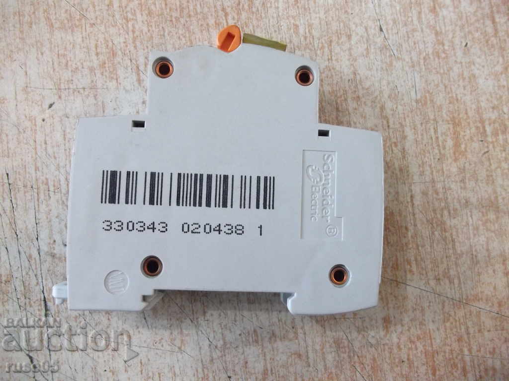 Automatic switch "MERLIN GERIN - C50 - E61N +" with price 8.00 BGN | € 4.09 Automatic switch "MERLIN GERIN - C50 - E61N +" with price 8.00 BGN | € 4.09