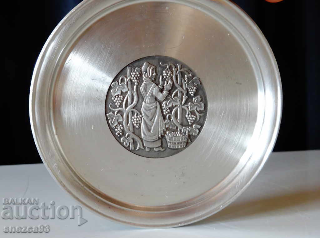 Pewter plate with embossed image Harvest, 2 pieces with price 20.00 BGN | € 10.23