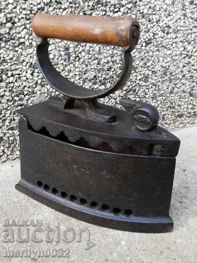 Παλιά σιδήρου στην πυρκαγιά με τιμή 69.00 BGN | € 35.28