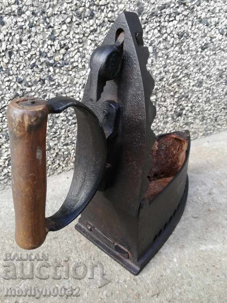 Παράδοση Παλιά σιδήρου στην πυρκαγιά