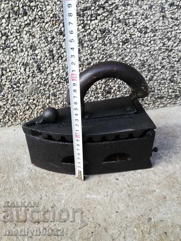 Δημοπρασία Παλιά σιδήρου στην πυρκαγιά Δημοπρασία Παλιά σιδήρου στην πυρκαγιά