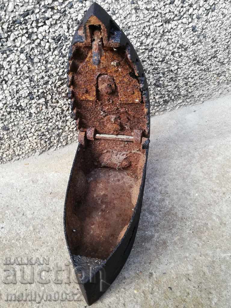 Παλιά σιδήρου στην πυρκαγιά - 5 Παλιά σιδήρου στην πυρκαγιά - 5