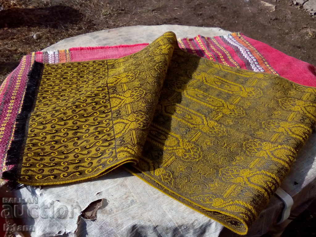 Delivery of An old scarf, a scarf Delivery of An old scarf, a scarf