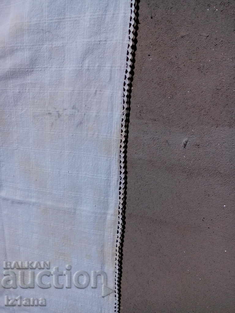 Доставка на Старинна кенарена покривка Доставка на Старинна кенарена покривка