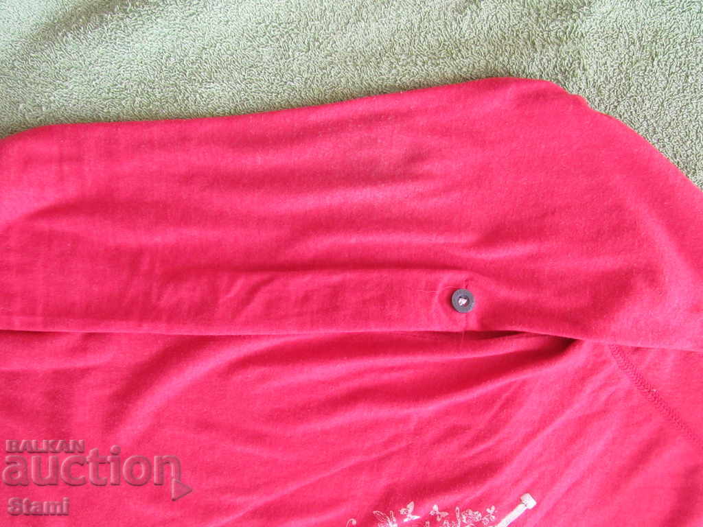 Delivery of Blouse LEE COOPER number 12 / M, color coral Delivery of Blouse LEE COOPER number 12 / M, color coral