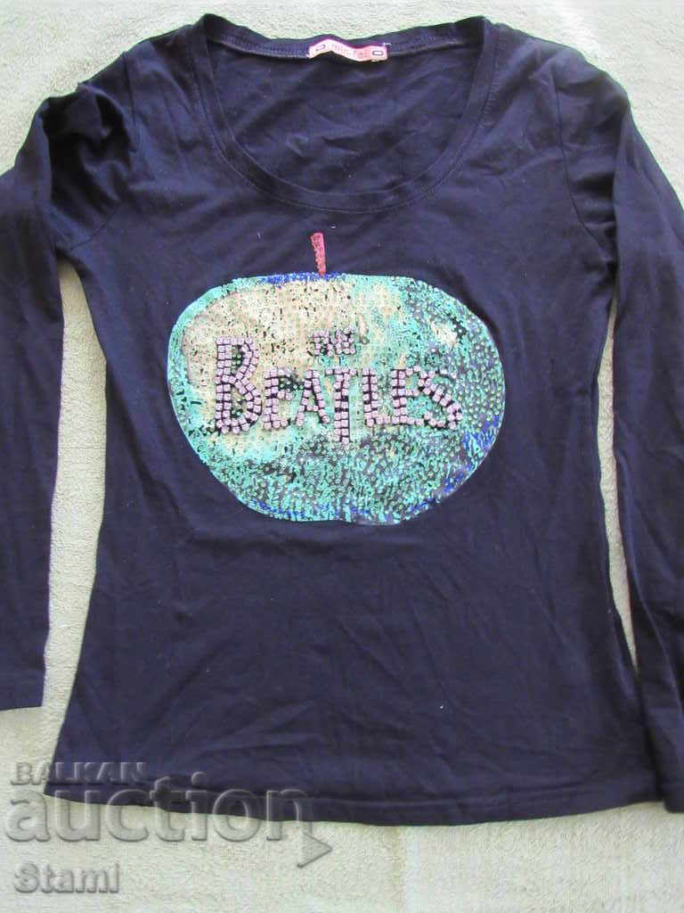 Blouse THE BEATLES number M, black color with price 10.00 BGN | € 5.11 Blouse THE BEATLES number M, black color with price 10.00 BGN | € 5.11