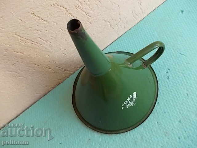 Δημοπρασία Σμαλτωμένο χωνί Δημοπρασία Σμαλτωμένο χωνί