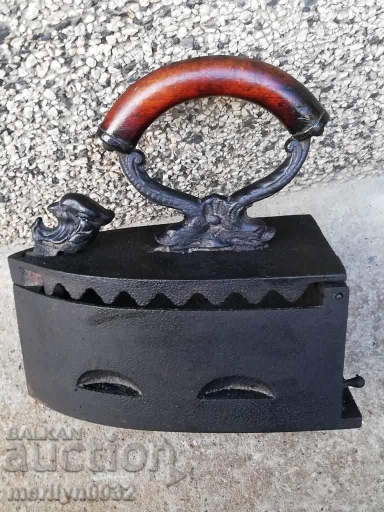 Παλιά σιδήρου στην πυρκαγιά με τιμή 75.00 BGN | € 38.35 Παλιά σιδήρου στην πυρκαγιά με τιμή 75.00 BGN | € 38.35