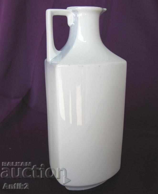 Vinic Porcelanov Court of Oliver Czechoslovakia - 6 Vinic Porcelanov Court of Oliver Czechoslovakia - 6