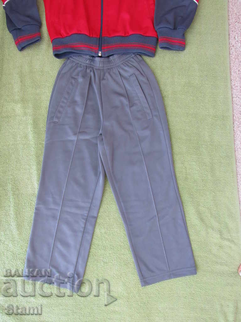 Children 's tracksuit color gray and red red, new, size 122 - 5