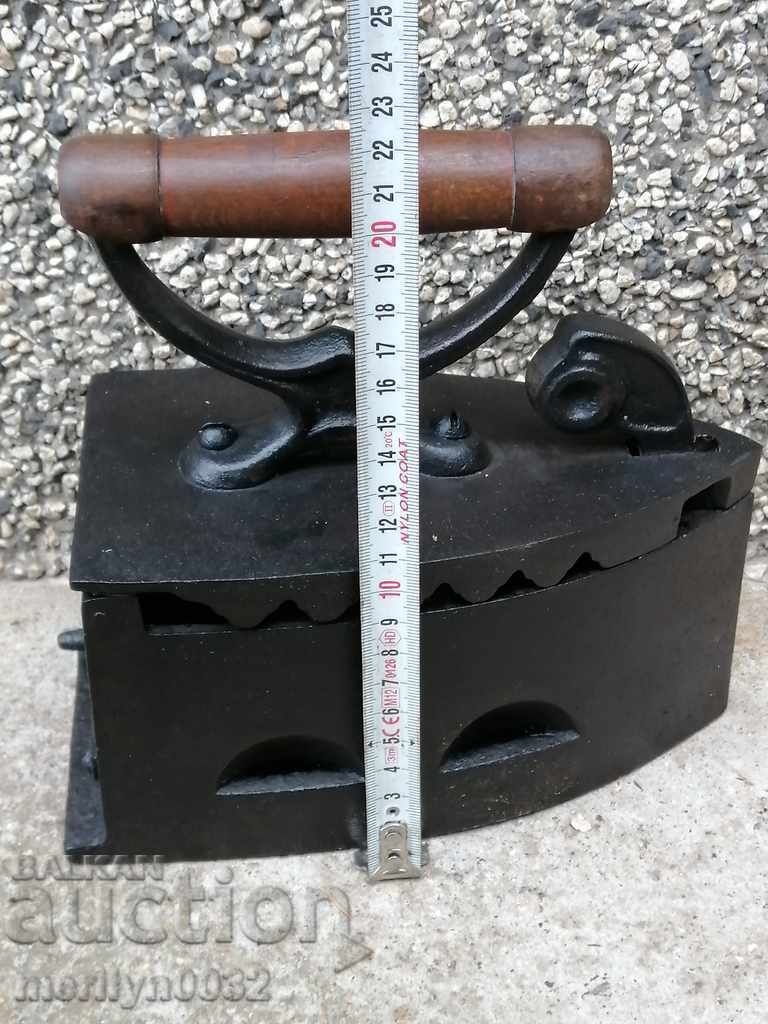 Auction Old iron on the zest RED model Auction Old iron on the zest RED model