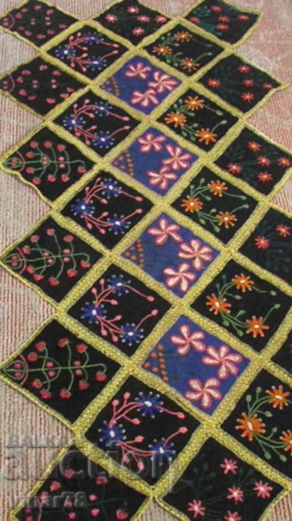 Auction old carpet, trail-handmade work-very beautiful Auction old carpet, trail-handmade work-very beautiful