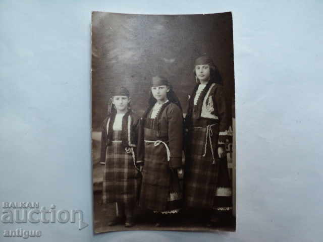 Auction STAR PICTURE-NOSIA NOSI-CHEPELARE. Auction STAR PICTURE-NOSIA NOSI-CHEPELARE.