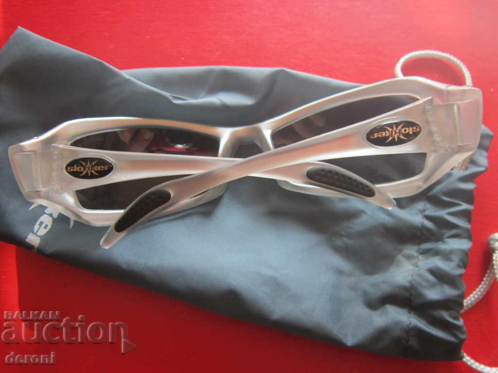 Auction Original Sloker 51160 sunglasses with case Auction Original Sloker 51160 sunglasses with case