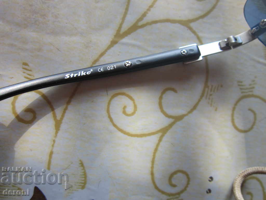 Original sunglasses Strike 021 with price 30.00 BGN | € 15.34 Original sunglasses Strike 021 with price 30.00 BGN | € 15.34