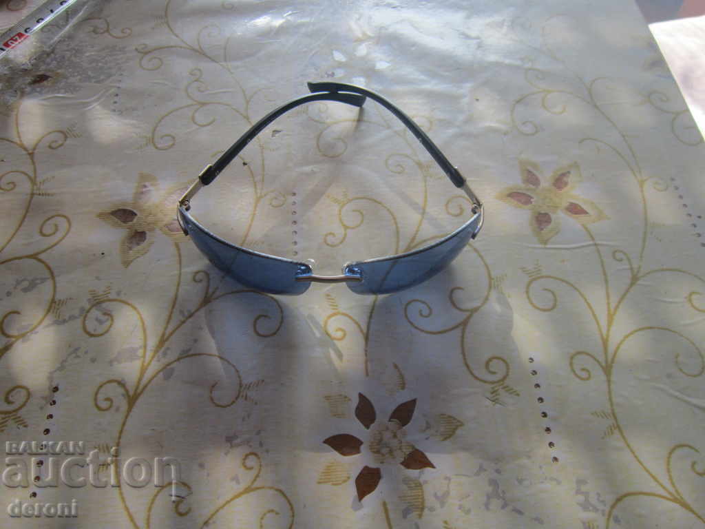 Delivery of Original sunglasses Strike 021 Delivery of Original sunglasses Strike 021