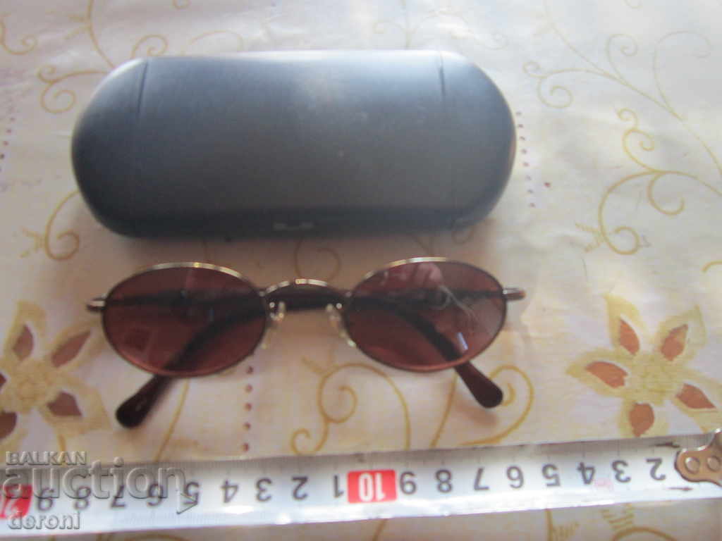 Γνήσια τσάντες γυαλιών ηλίου με θήκη με τιμή 40.00 BGN | € 20.45