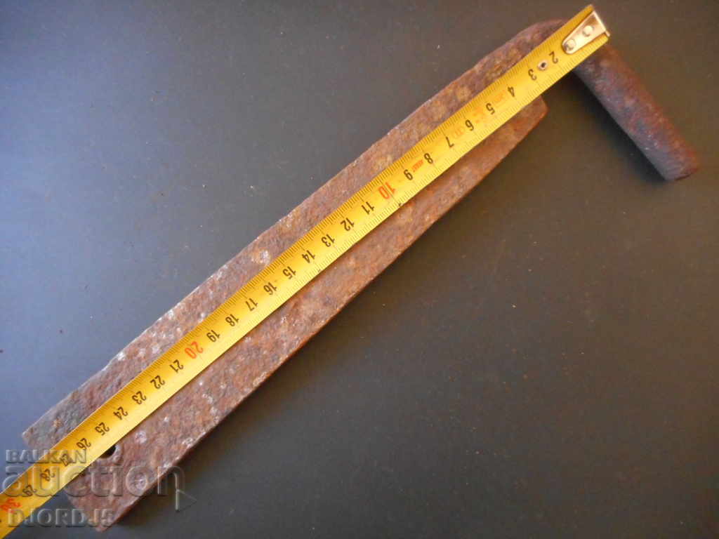 Old large forged latch with price 4.00 BGN | € 2.05 Old large forged latch with price 4.00 BGN | € 2.05