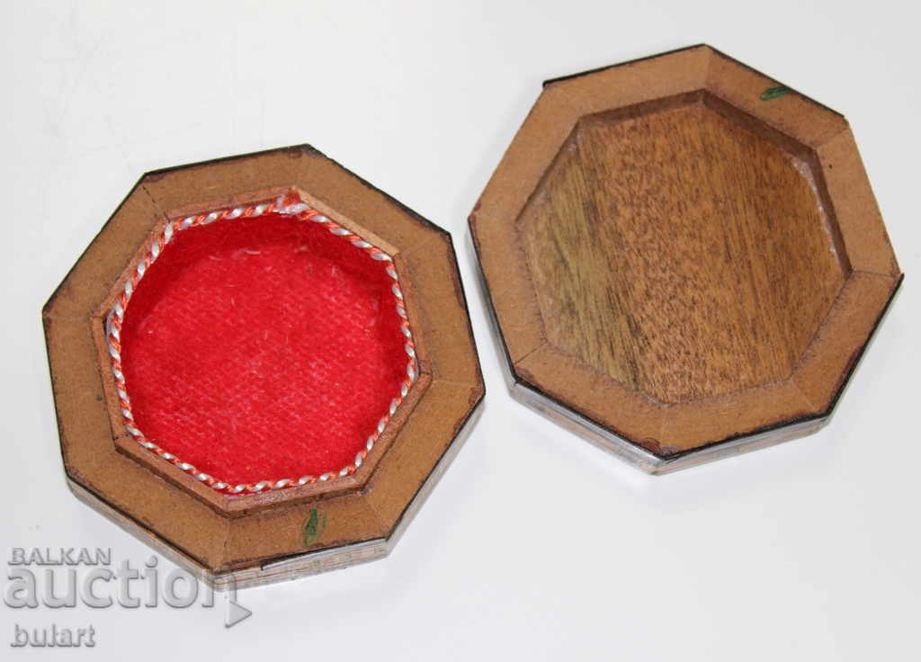WOODEN BOX JEWELERY CUTTING INTAURIA SEDEF BOX with price 25.65 BGN | € 13.11 WOODEN BOX JEWELERY CUTTING INTAURIA SEDEF BOX with price 25.65 BGN | € 13.11