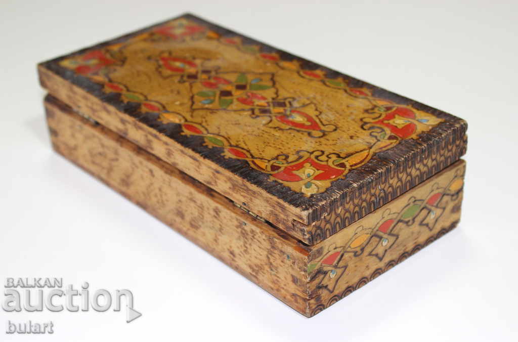 Auction Pyrographic wooden jewelry box 19 x 9.5 x 5.5 cm Auction Pyrographic wooden jewelry box 19 x 9.5 x 5.5 cm