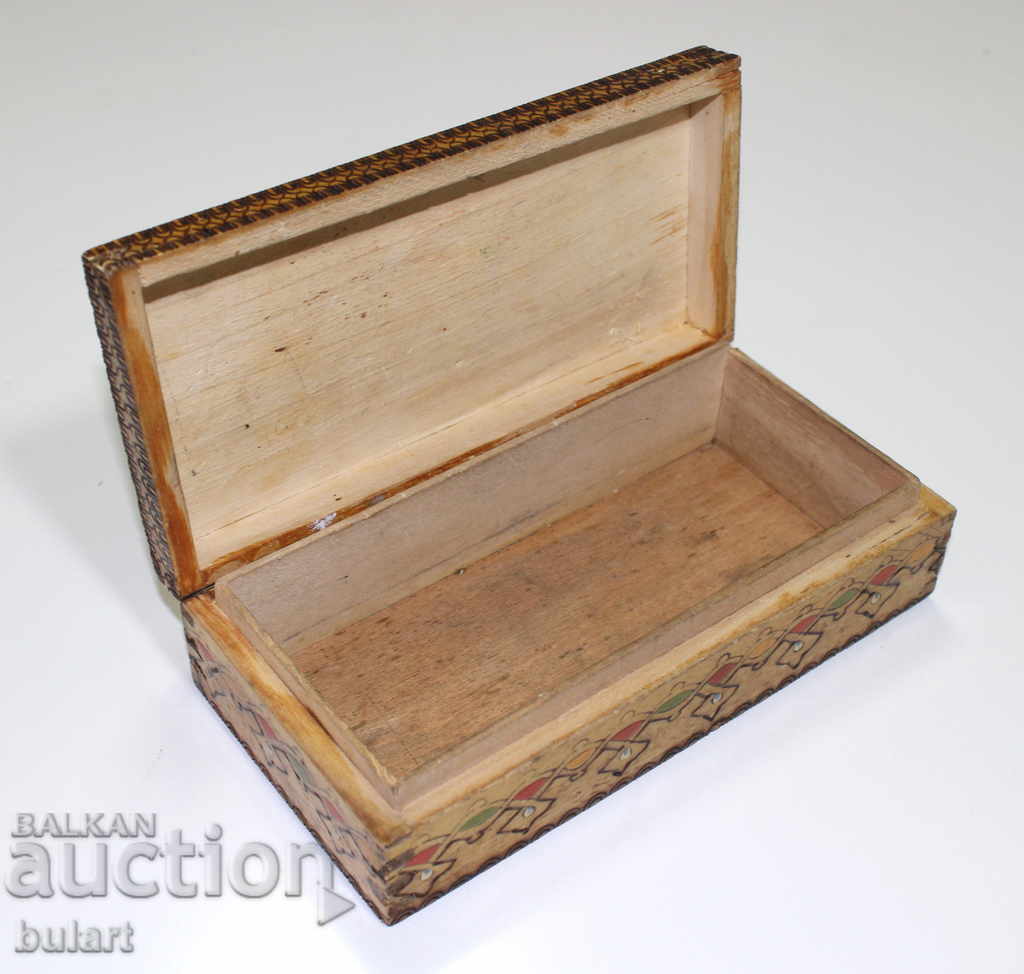 Delivery of Pyrographic wooden jewelry box 19 x 9.5 x 5.5 cm Delivery of Pyrographic wooden jewelry box 19 x 9.5 x 5.5 cm