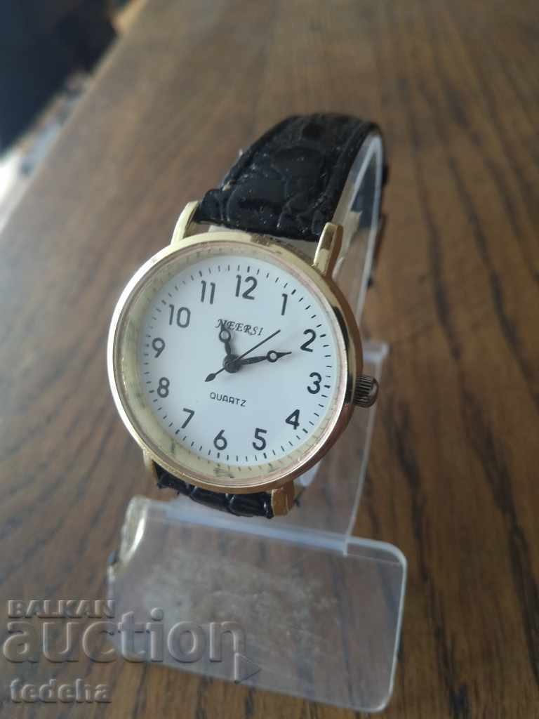 LADY QUARTZ CLOCK - HEERSI - PERFECT with price 10.00 BGN | € 5.11 LADY QUARTZ CLOCK - HEERSI - PERFECT with price 10.00 BGN | € 5.11