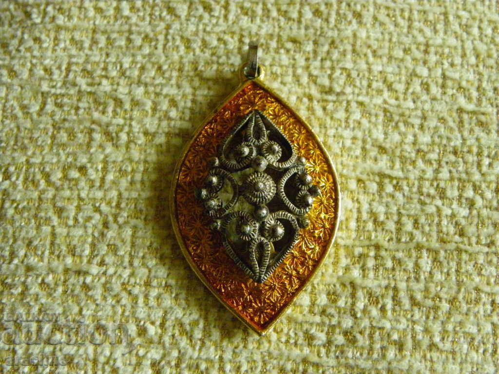 Silver medallion-filigree, enamel, gilded with price 75.00 BGN | € 38.35 Silver medallion-filigree, enamel, gilded with price 75.00 BGN | € 38.35