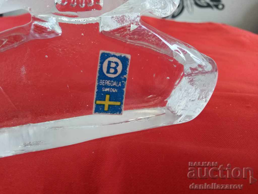 Presiunea suedeză, statuia din sticlă de cristal Scorpion cu preț 26.00 BGN | € 13.29 Presiunea suedeză, statuia din sticlă de cristal Scorpion cu preț 26.00 BGN | € 13.29