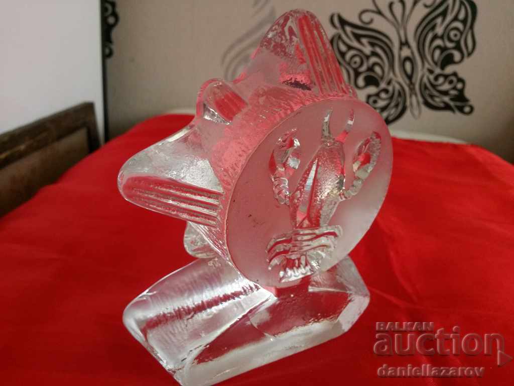 Livrarea Presiunea suedeză, statuia din sticlă de cristal Scorpion Livrarea Presiunea suedeză, statuia din sticlă de cristal Scorpion