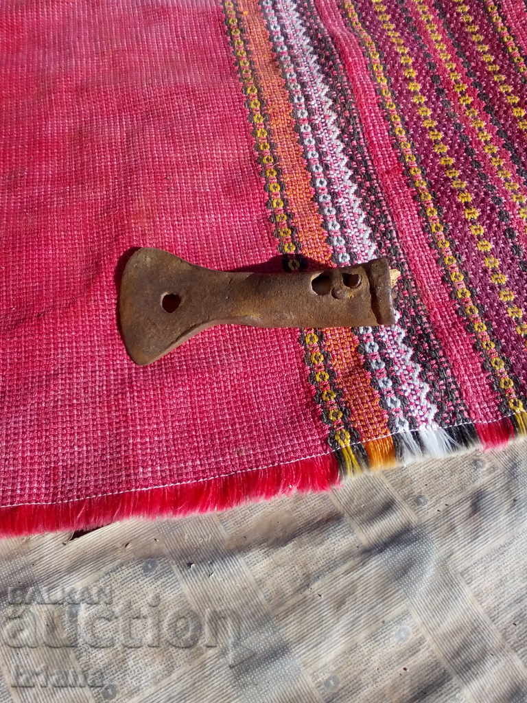 Ancient tool with price 10.00 BGN | € 5.11 Ancient tool with price 10.00 BGN | € 5.11
