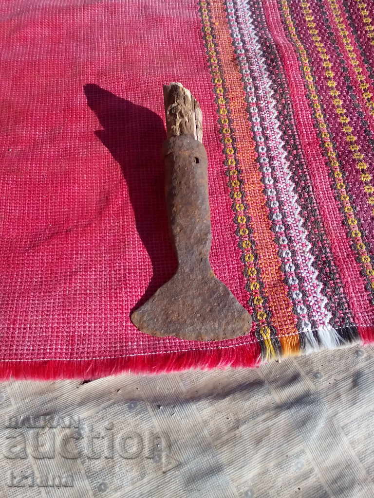 Auction Ancient tool Auction Ancient tool