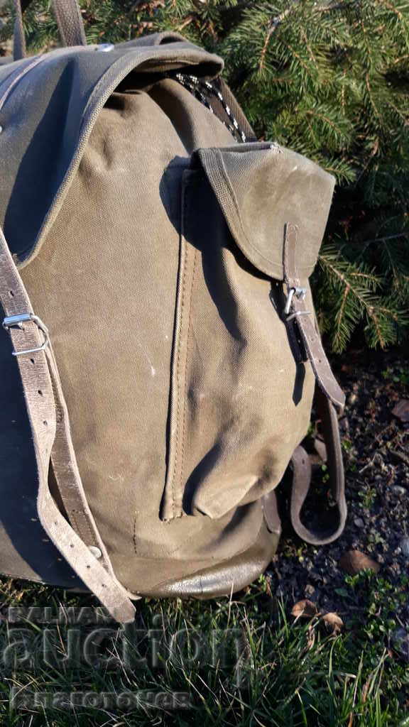 Old military backpack with price 60.00 BGN | € 30.68 Old military backpack with price 60.00 BGN | € 30.68