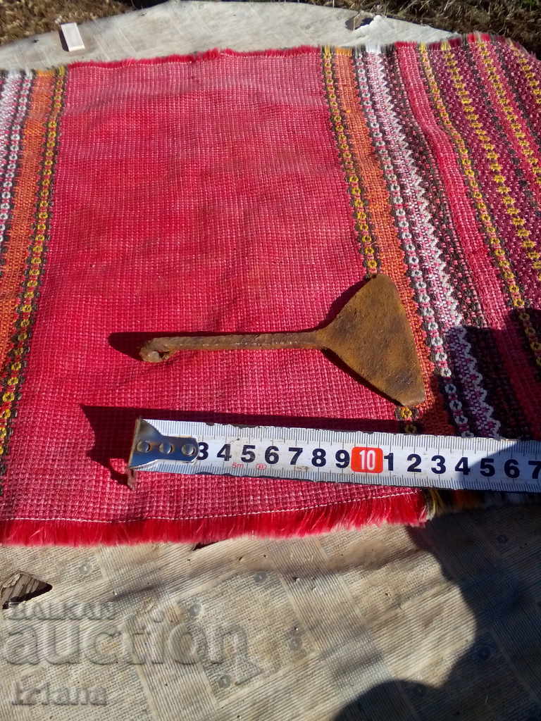 Auction Ancient tool Auction Ancient tool