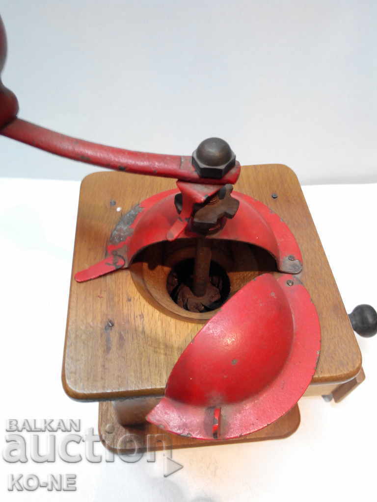 An old handmade wooden coffee maker - 7 An old handmade wooden coffee maker - 7