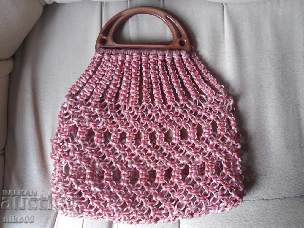 Old shopping bag hand knitted!