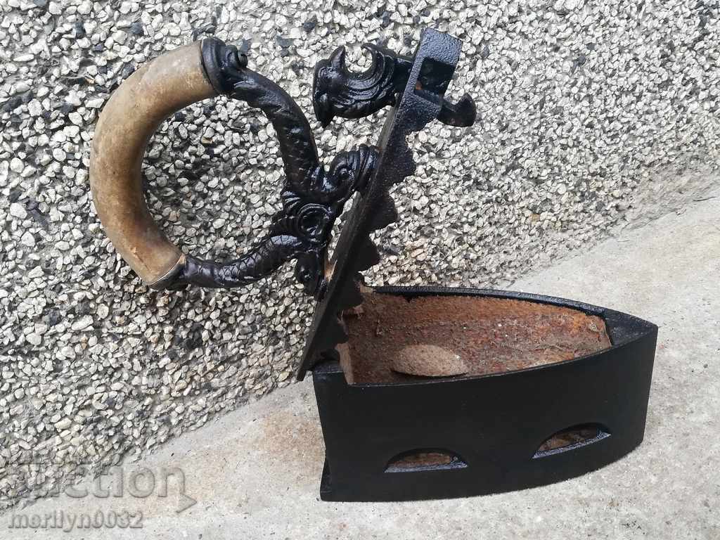 Delivery of Antique iron 19th century Delivery of Antique iron 19th century